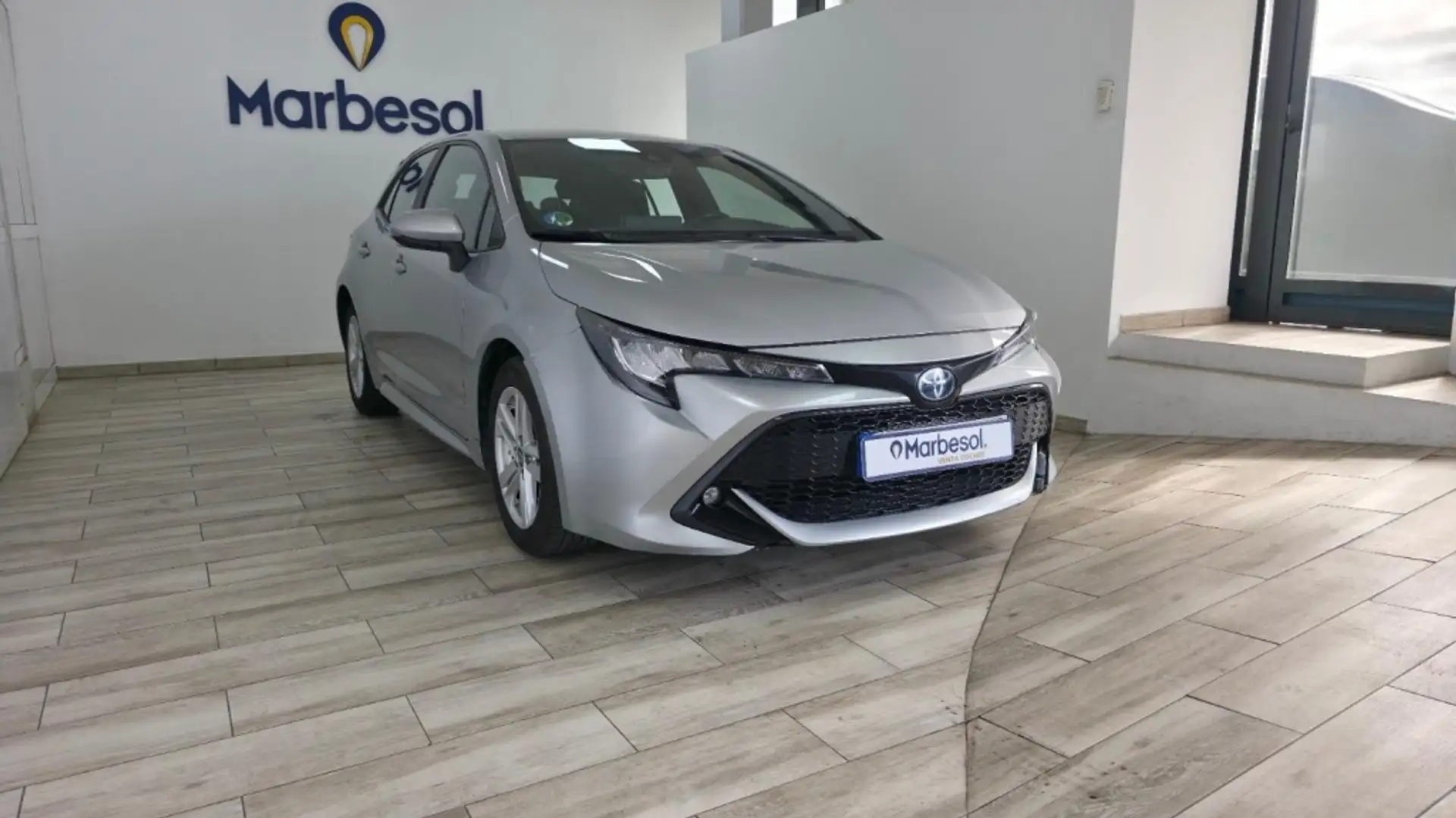 Toyota Corolla 125H Active Tech Plateado - 2