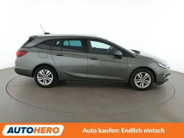 Opel Astra view 7