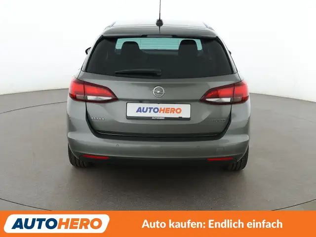 Opel Astra view 5