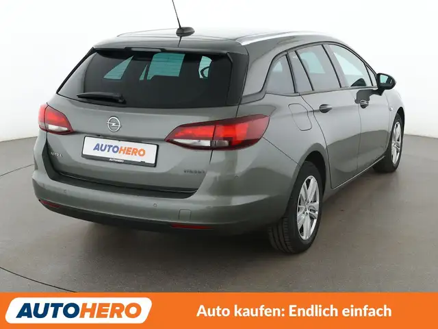 Opel Astra view 6