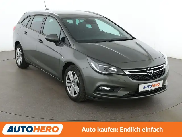 Opel Astra view 8