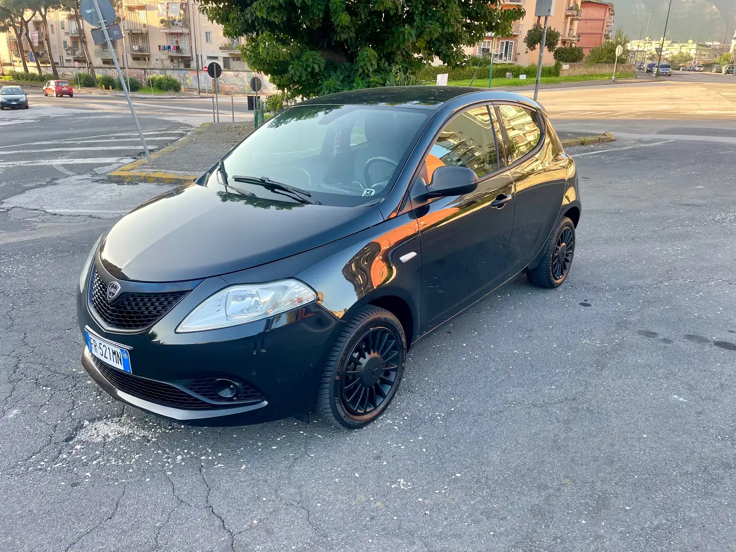 Lancia Ypsilon Ypsilon 1.2 Elefantino Blu ecochic Gpl 69cv my19 Nero - 2