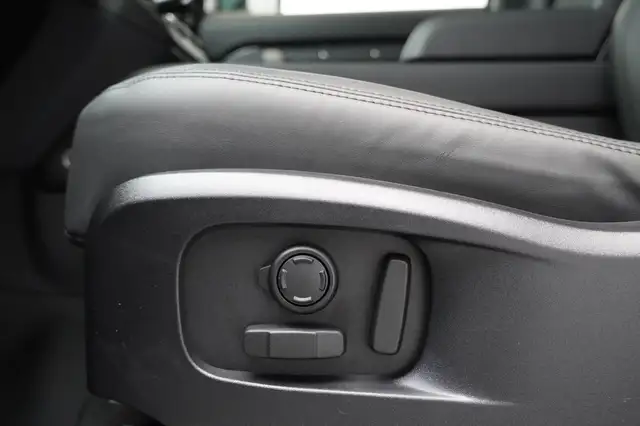 Land Rover Defender 110 2.0 PHEV SWB X-Dynmaic SE Ansicht 20