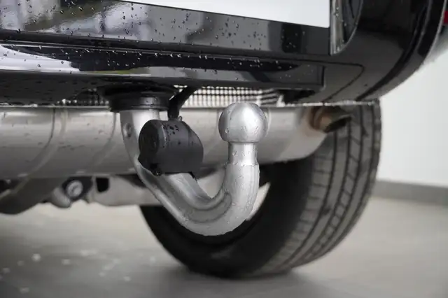 Land Rover Defender 110 2.0 PHEV SWB X-Dynmaic SE Ansicht 15