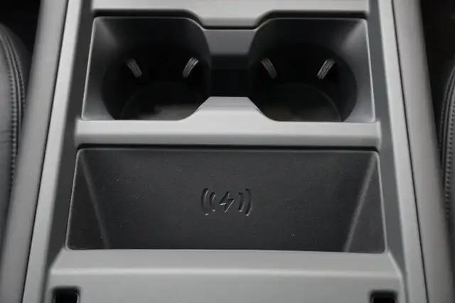 Land Rover Defender 110 2.0 PHEV SWB X-Dynmaic SE Ansicht 41