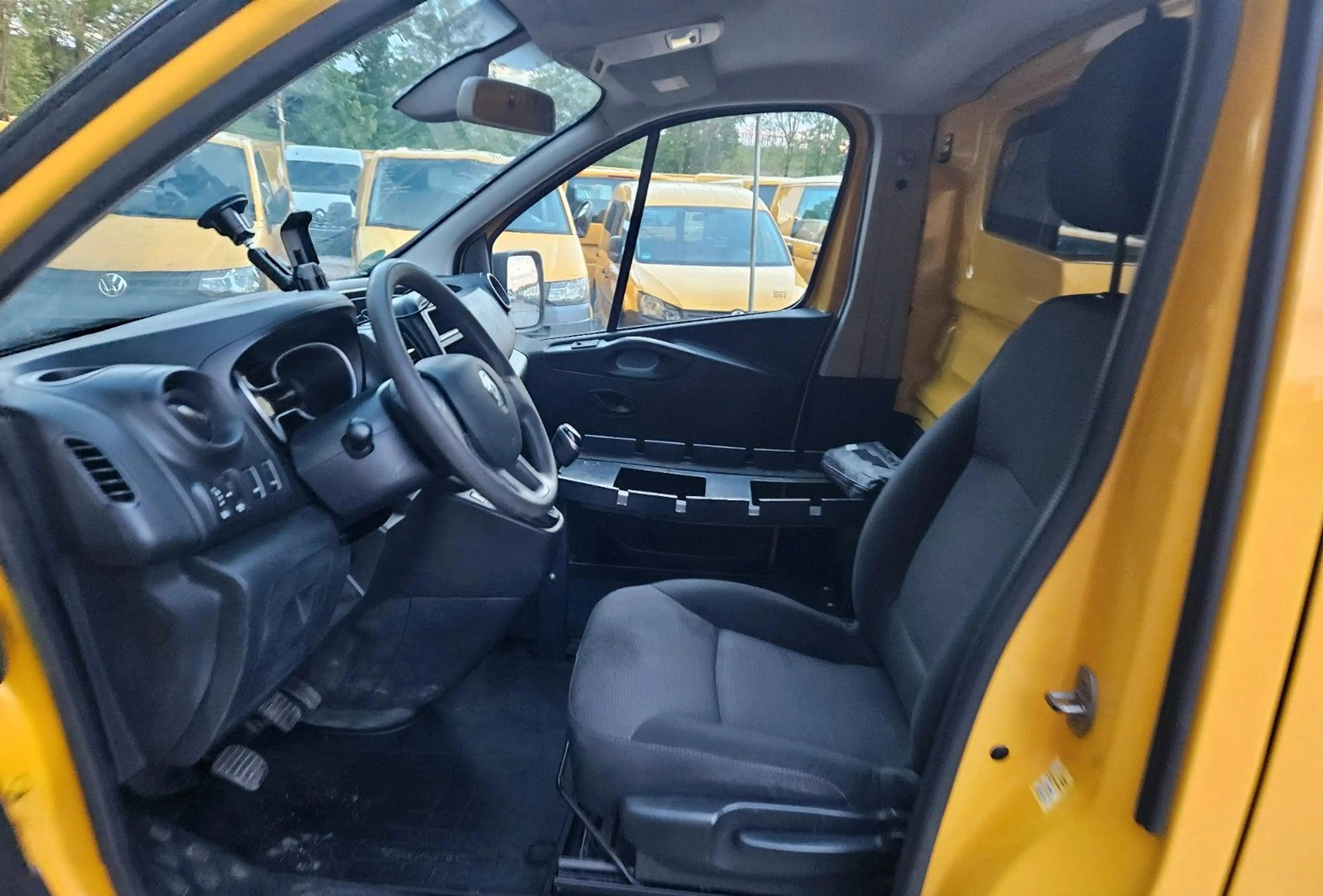 Renault Trafic Kasten Transporter 2xSchiebetüre LED 1.Hd — photo 11