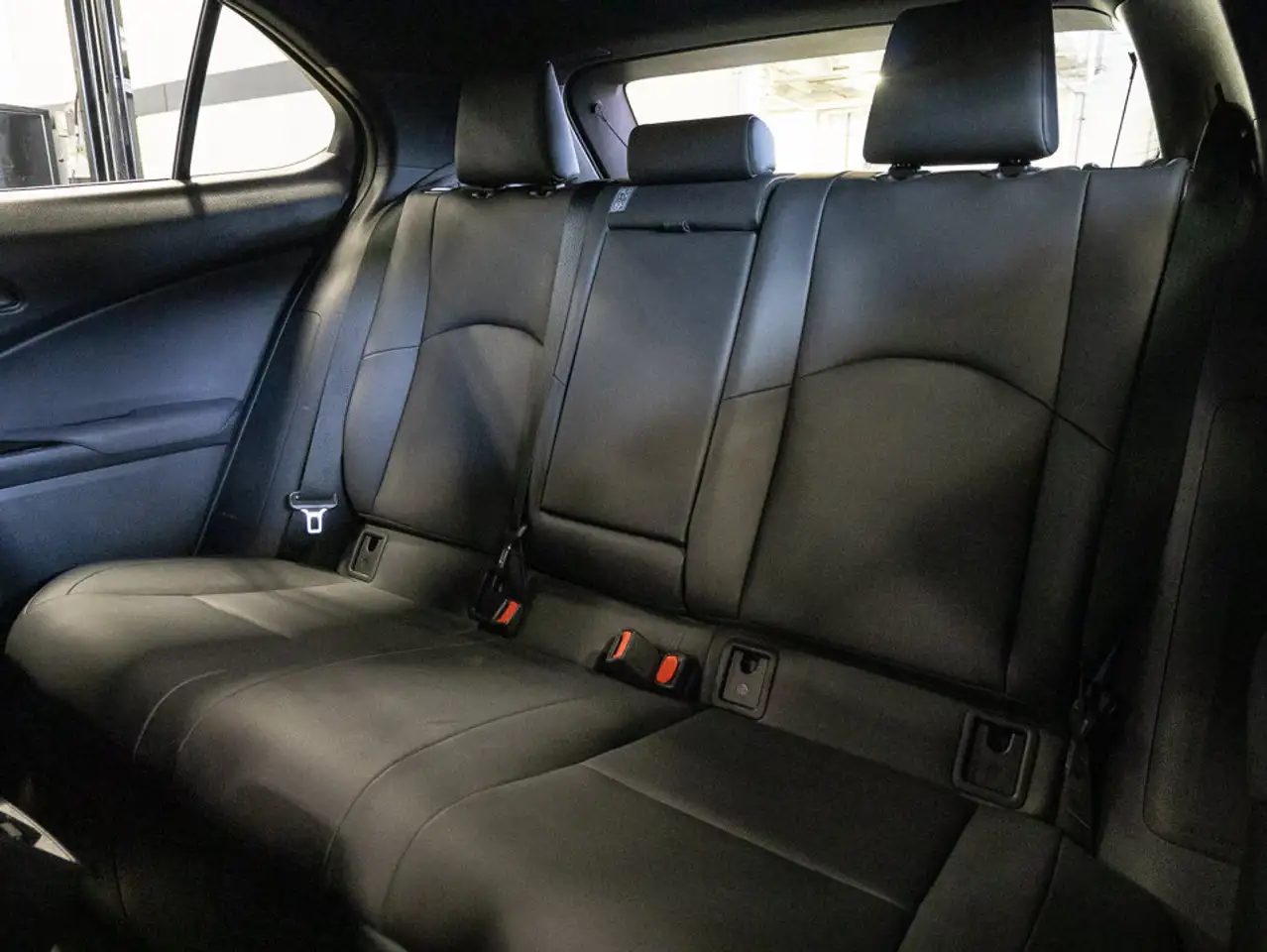 Lexus UX снимка Lexus UX