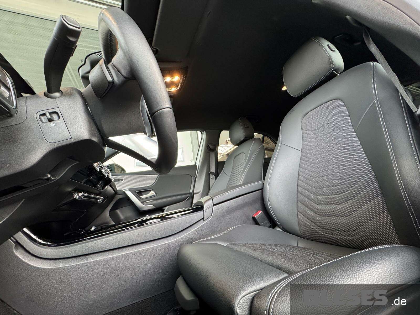 Mercedes-Benz A 220