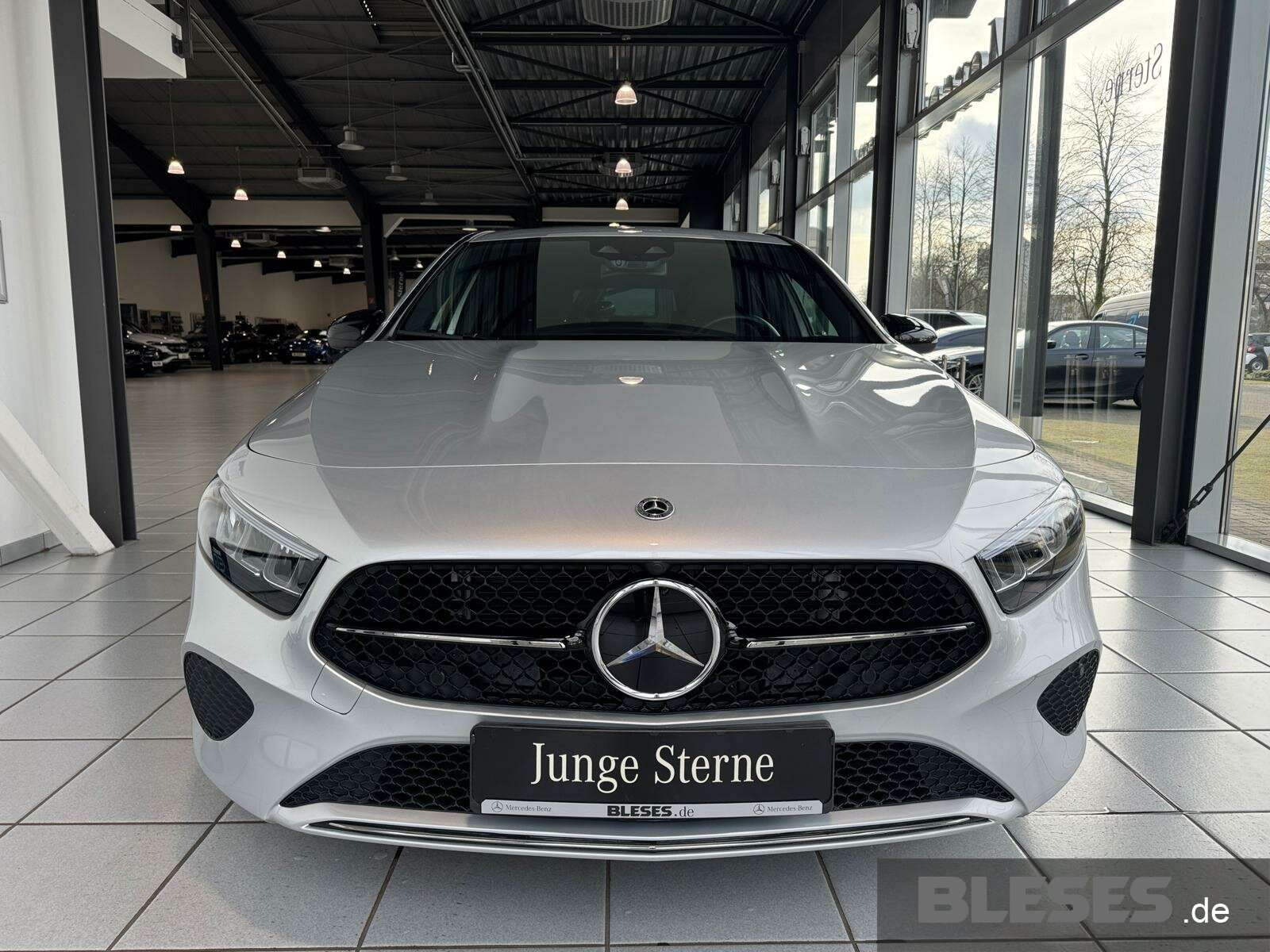Mercedes-Benz A 220