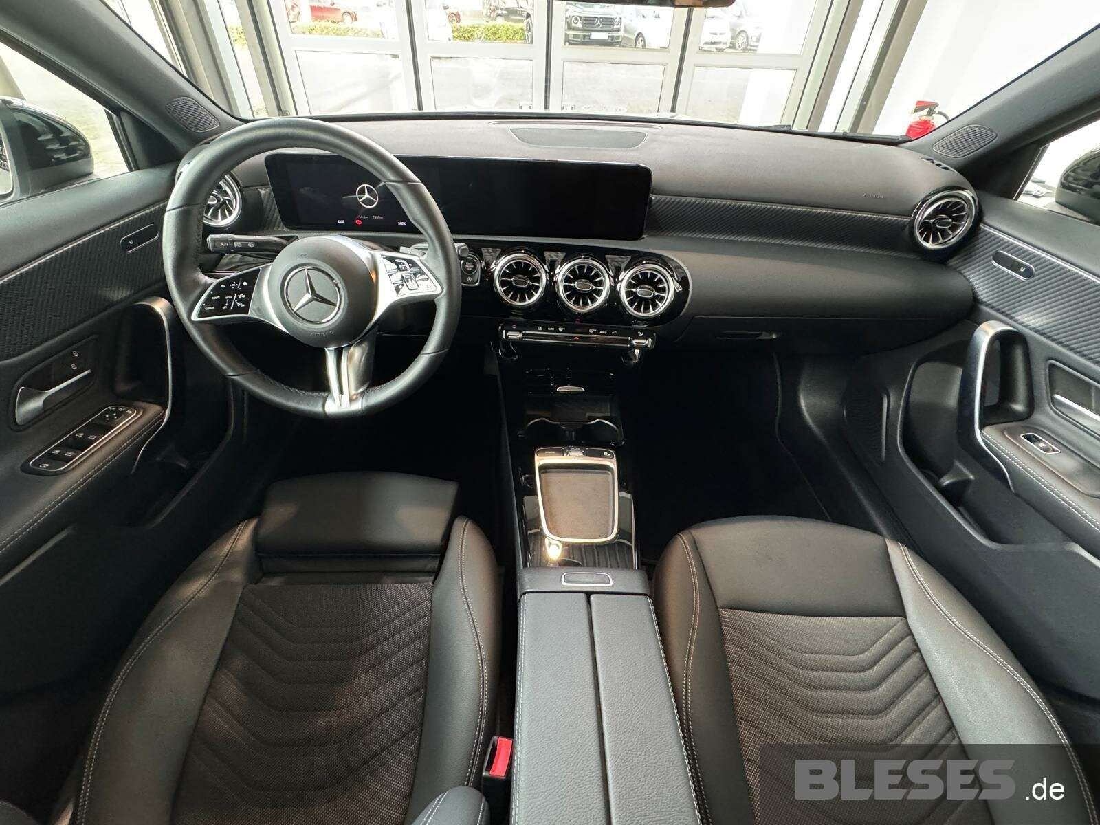 Mercedes-Benz A 220