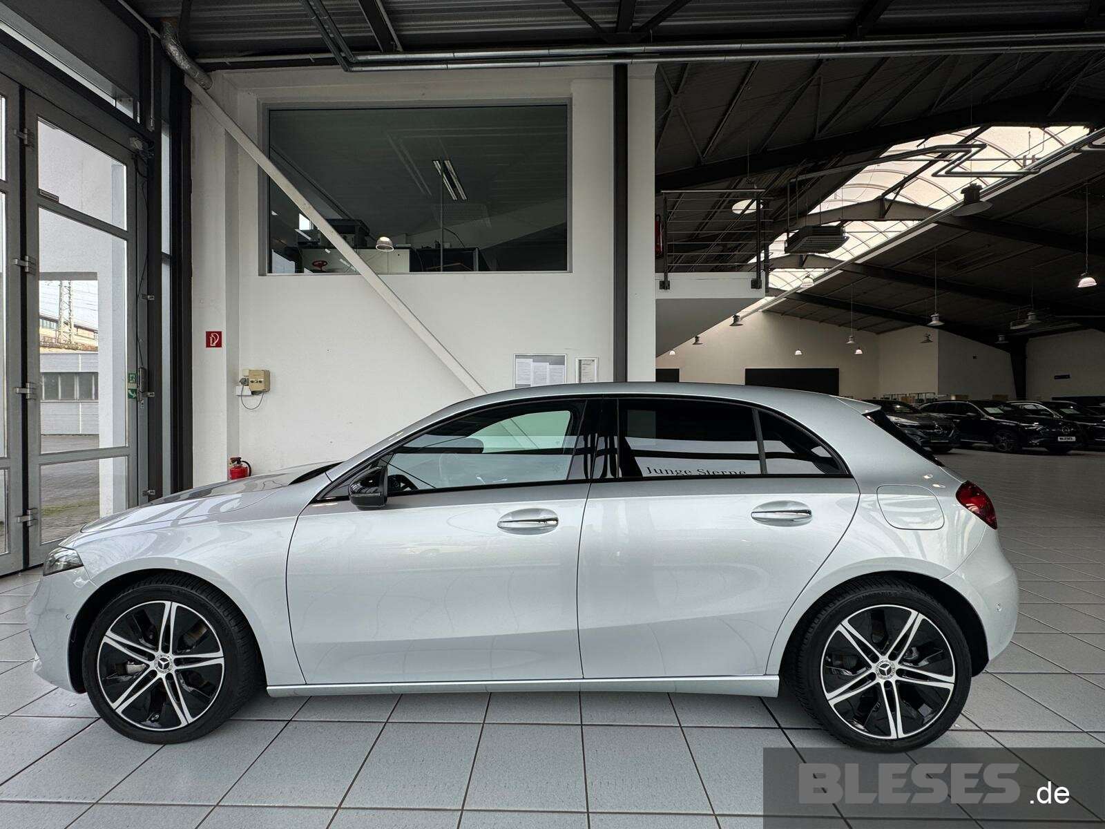 Mercedes-Benz A 220