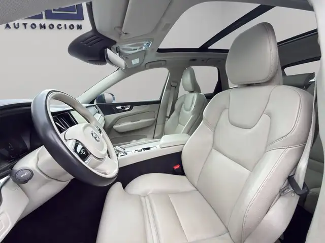 Volvo XC60 view 10