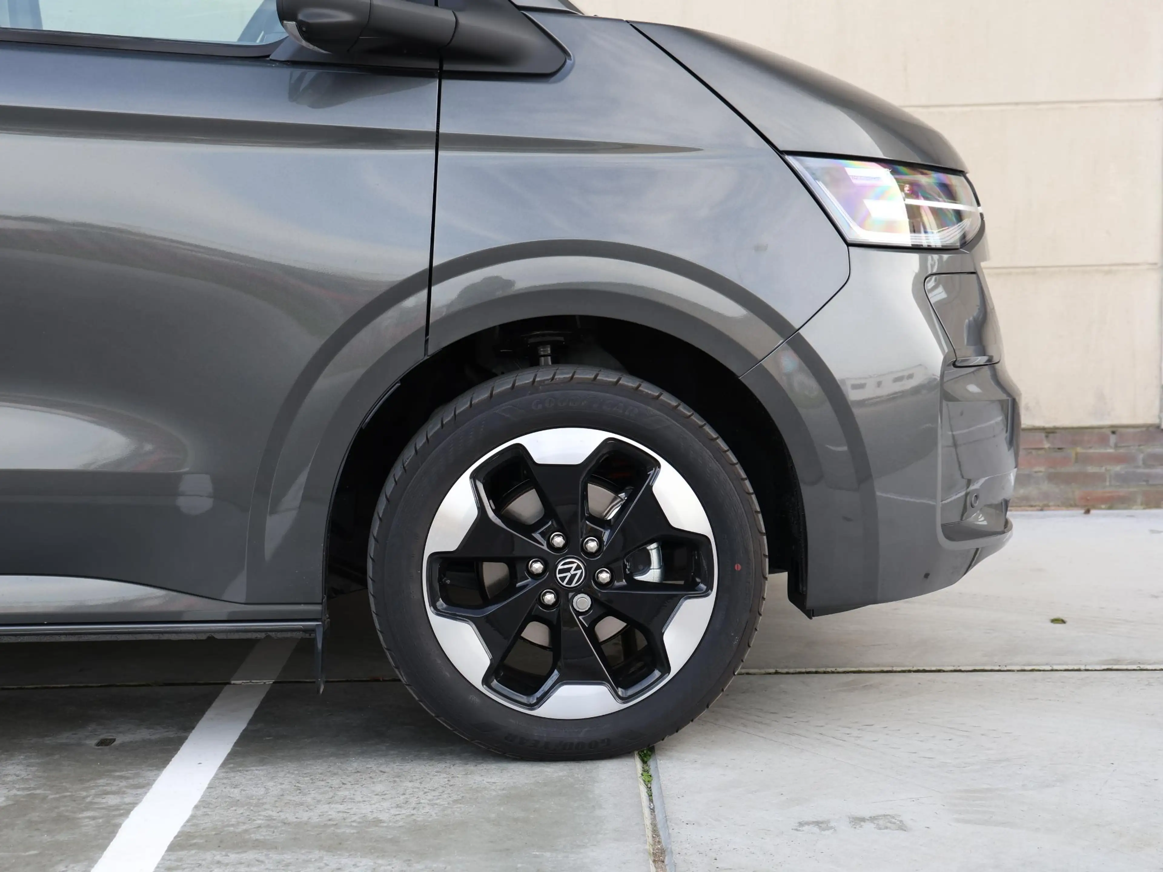 Volkswagen Transporter Bulli L2 2.5 eHybrid 233PK Automaat | 360 Camera | — photo 15