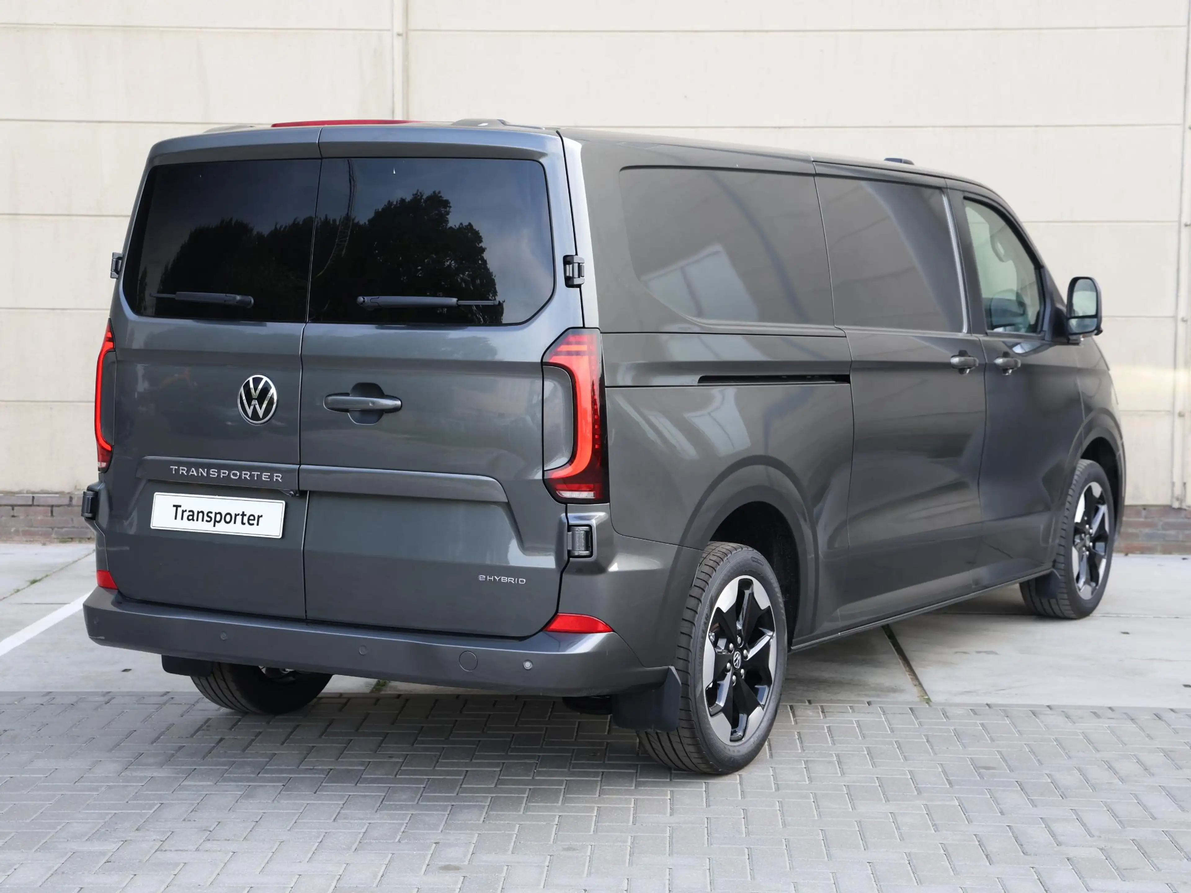 Volkswagen Transporter Bulli L2 2.5 eHybrid 233PK Automaat | 360 Camera | — photo 5