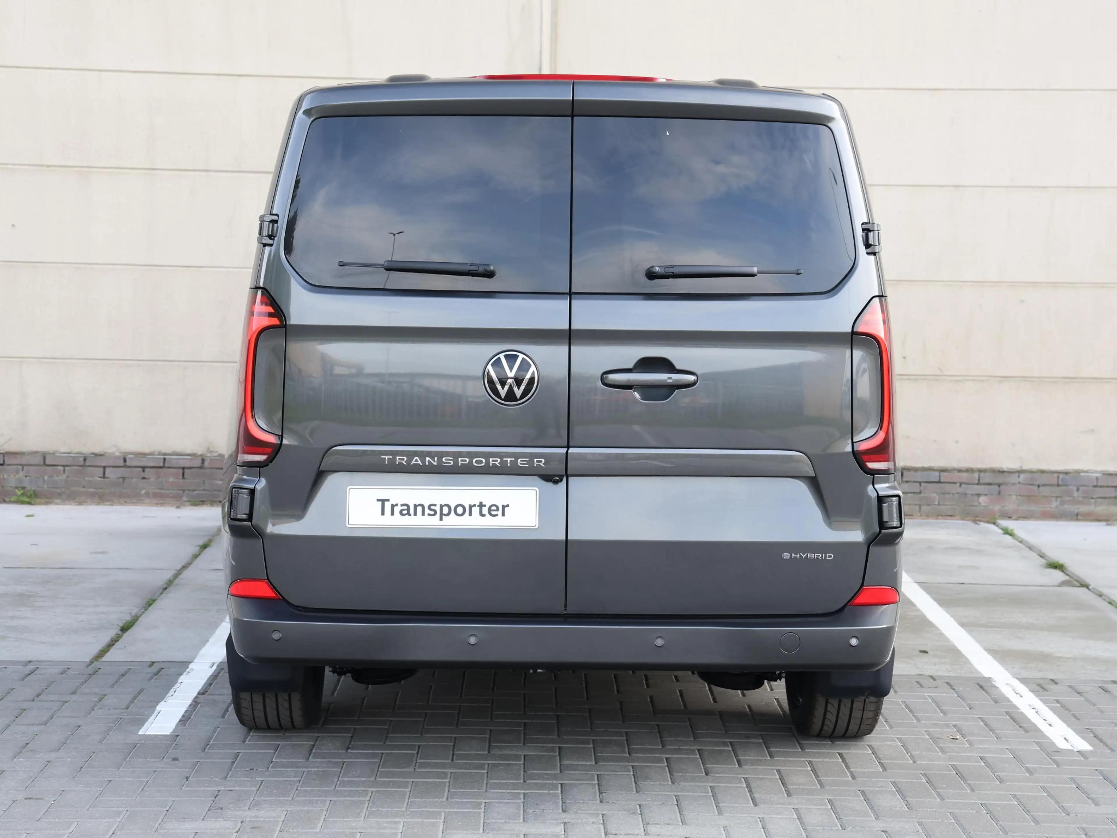 Volkswagen Transporter Bulli L2 2.5 eHybrid 233PK Automaat | 360 Camera | — photo 6