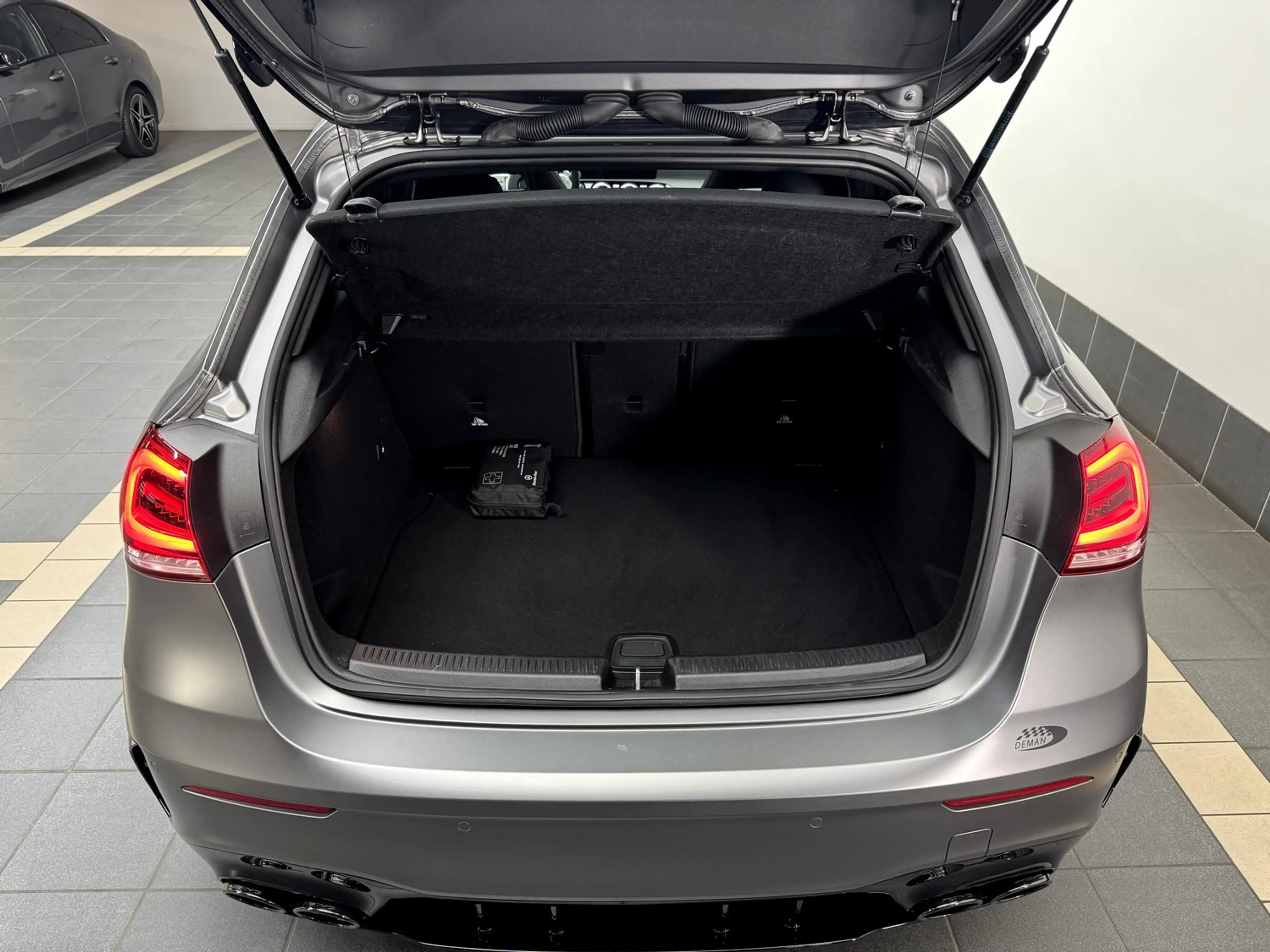 Mercedes-Benz A 45 AMG S 4-MATIC* Pack aero * Toit Pano *Burmester — photo 6