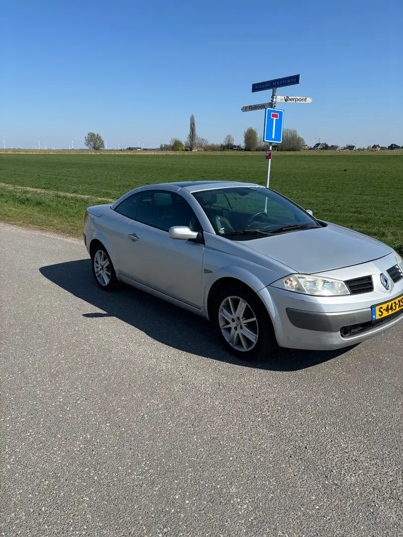 Renault Megane 1.6-16V Authentique Grijs - 2
