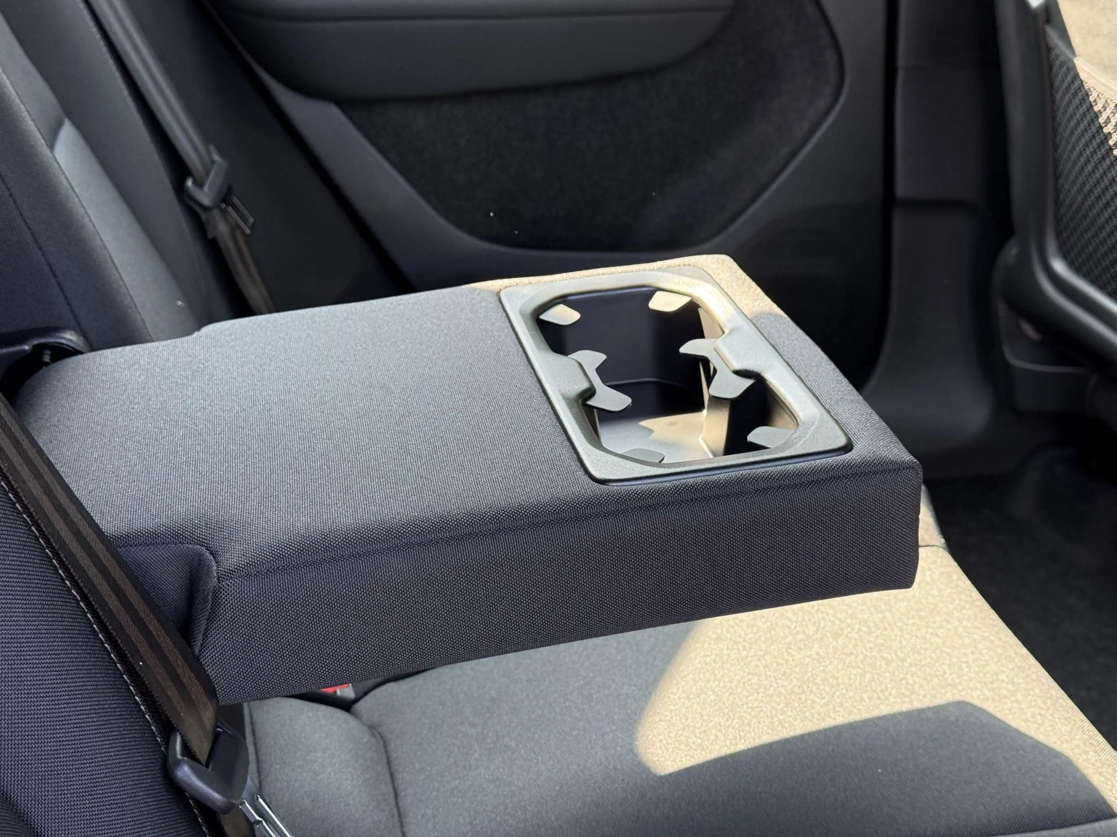 Volvo EX40 Single Motor Extended Range Plus Europa 82 kWh — photo 7