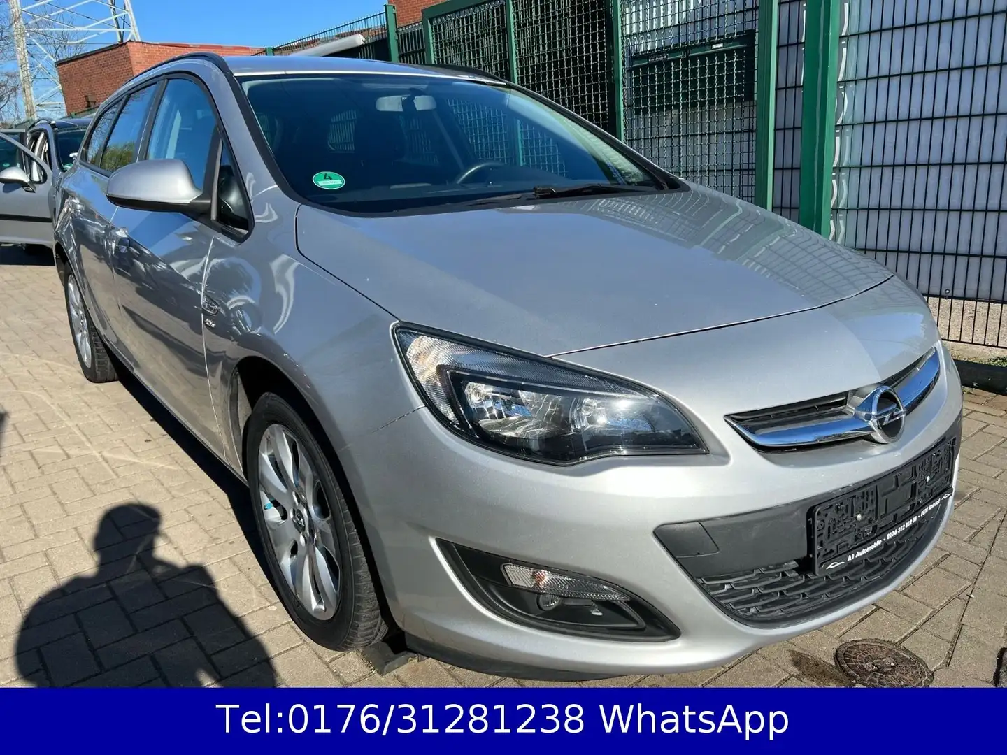 Opel Astra J 1.4 Sports Tourer Active !! 83TKM !! Silver - 2