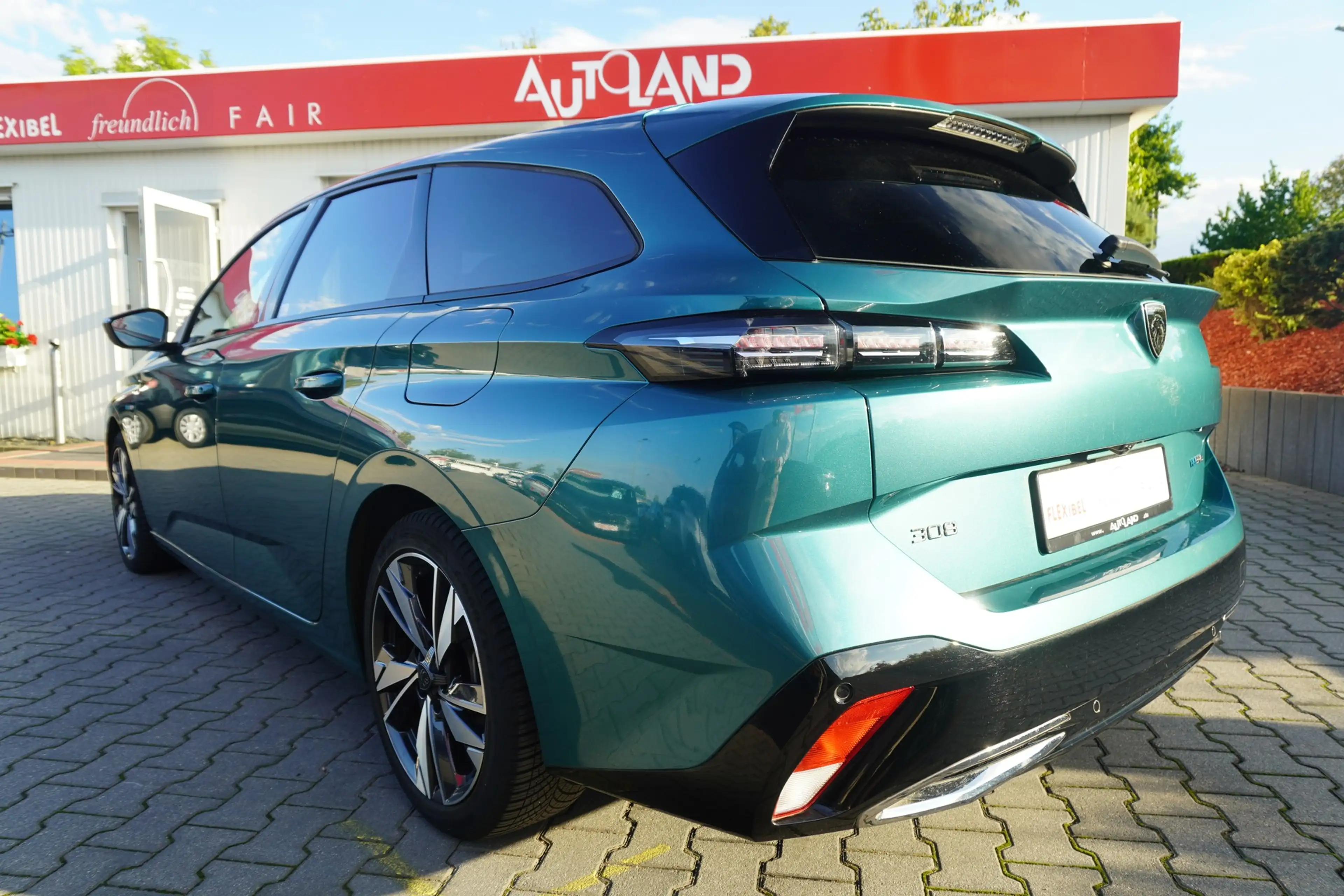Peugeot 308 SW 1.6 Hybrid 180 Allure Pack LED Navi ACC — photo 4