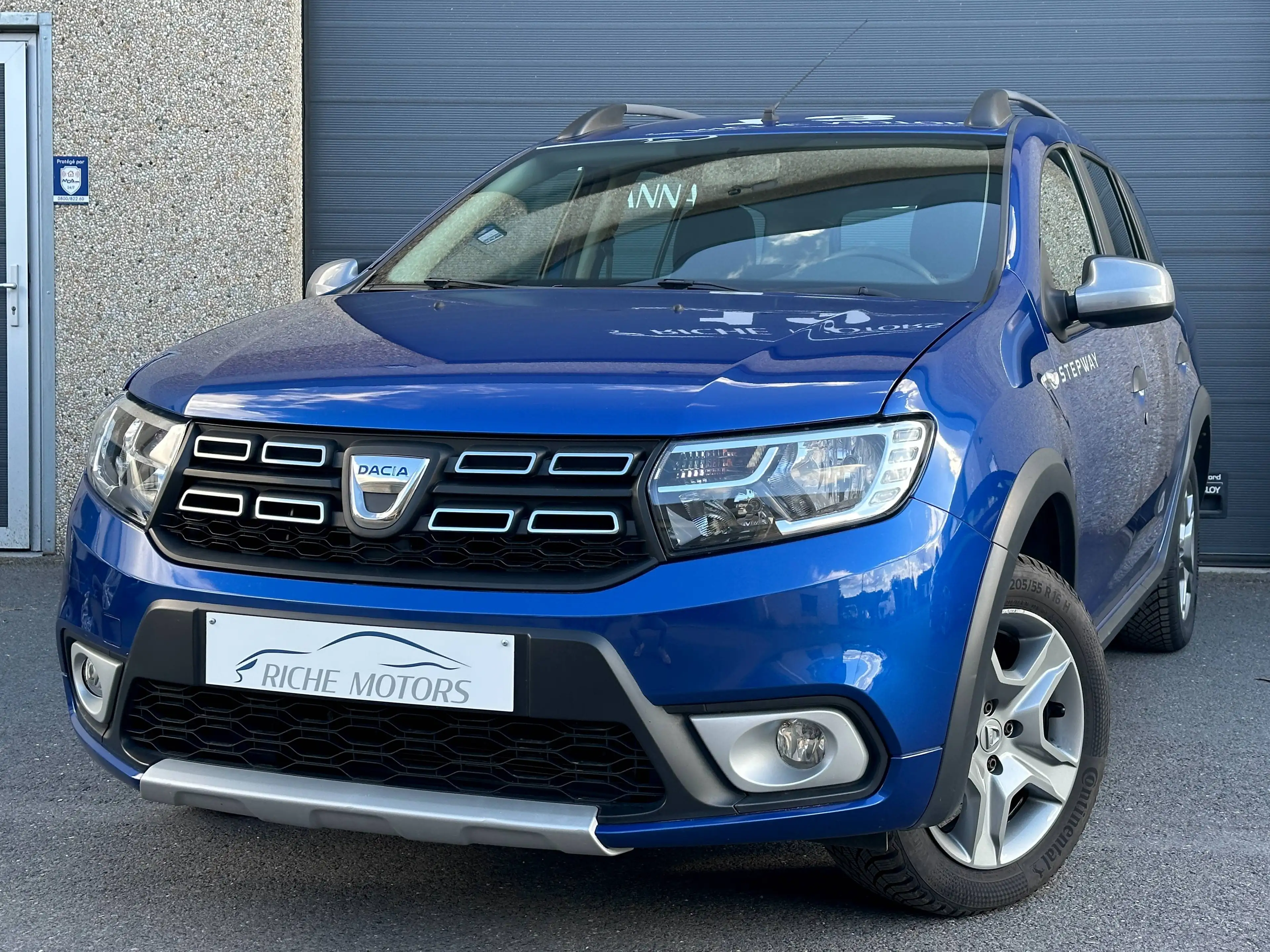 Dacia Logan 0.9 TCe Automatique / Caméra / GPS / Att. remorque — photo 5