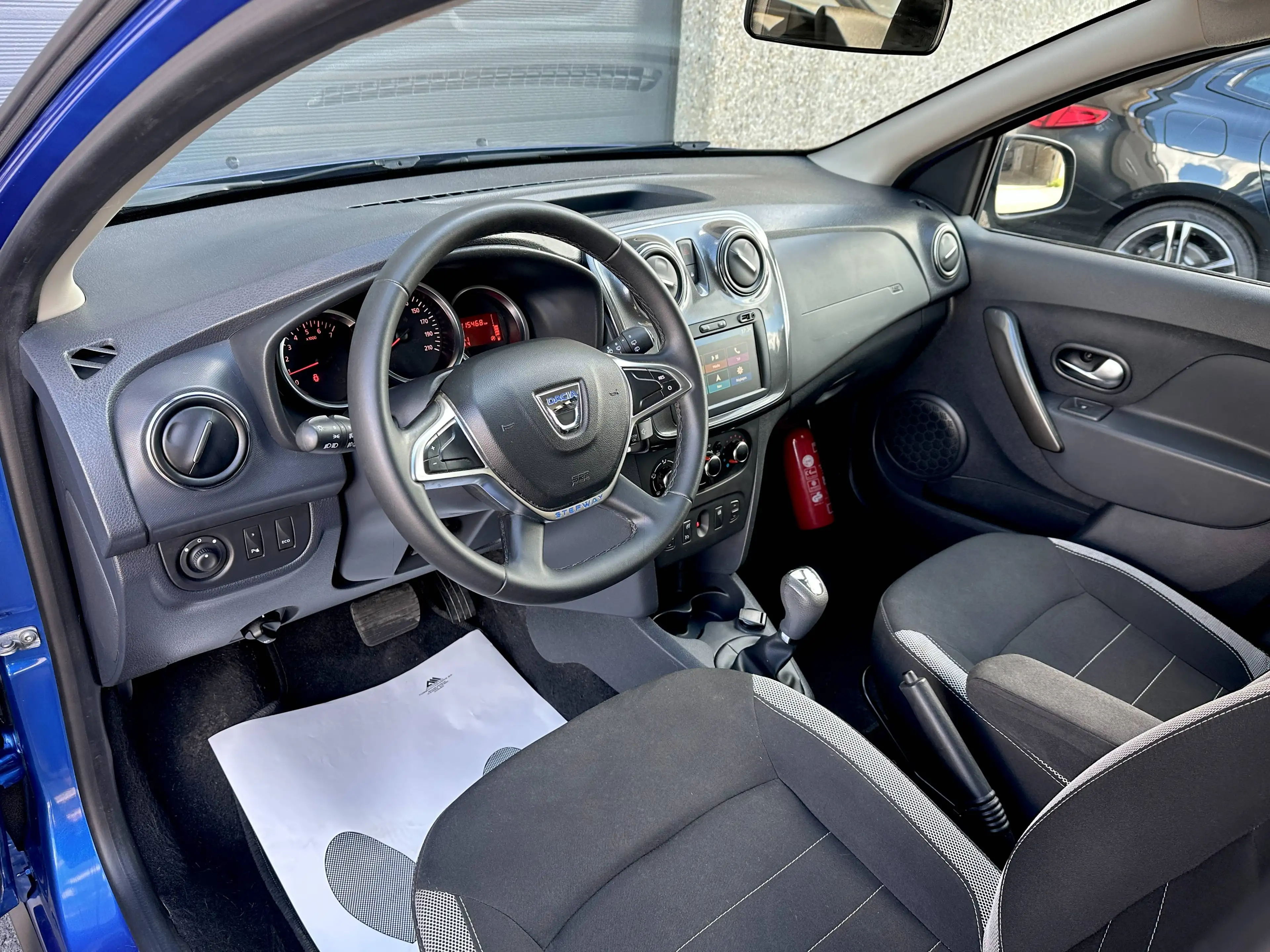 Dacia Logan 0.9 TCe Automatique / Caméra / GPS / Att. remorque — photo 8