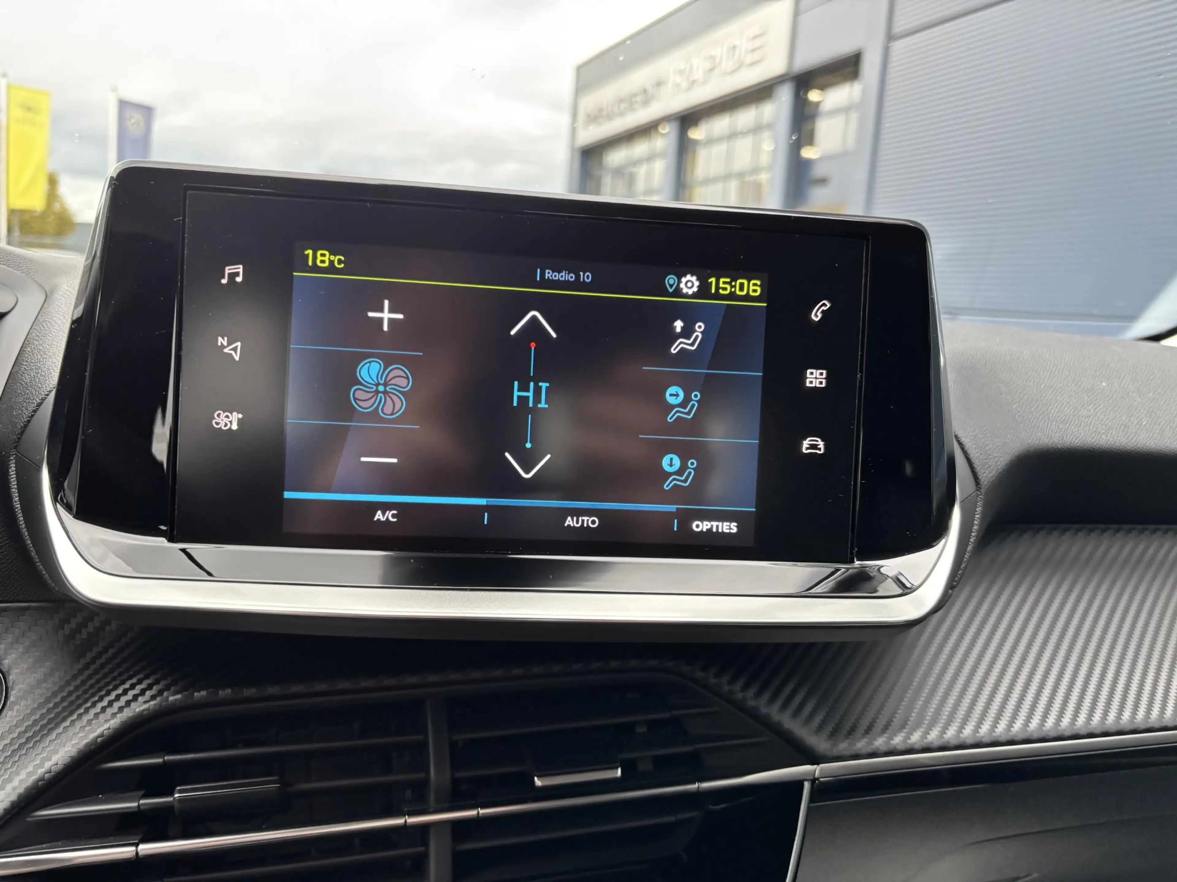 Peugeot e-208 EV Allure Pack 50 kWh | Apple Carplay/Android Auto — photo 12
