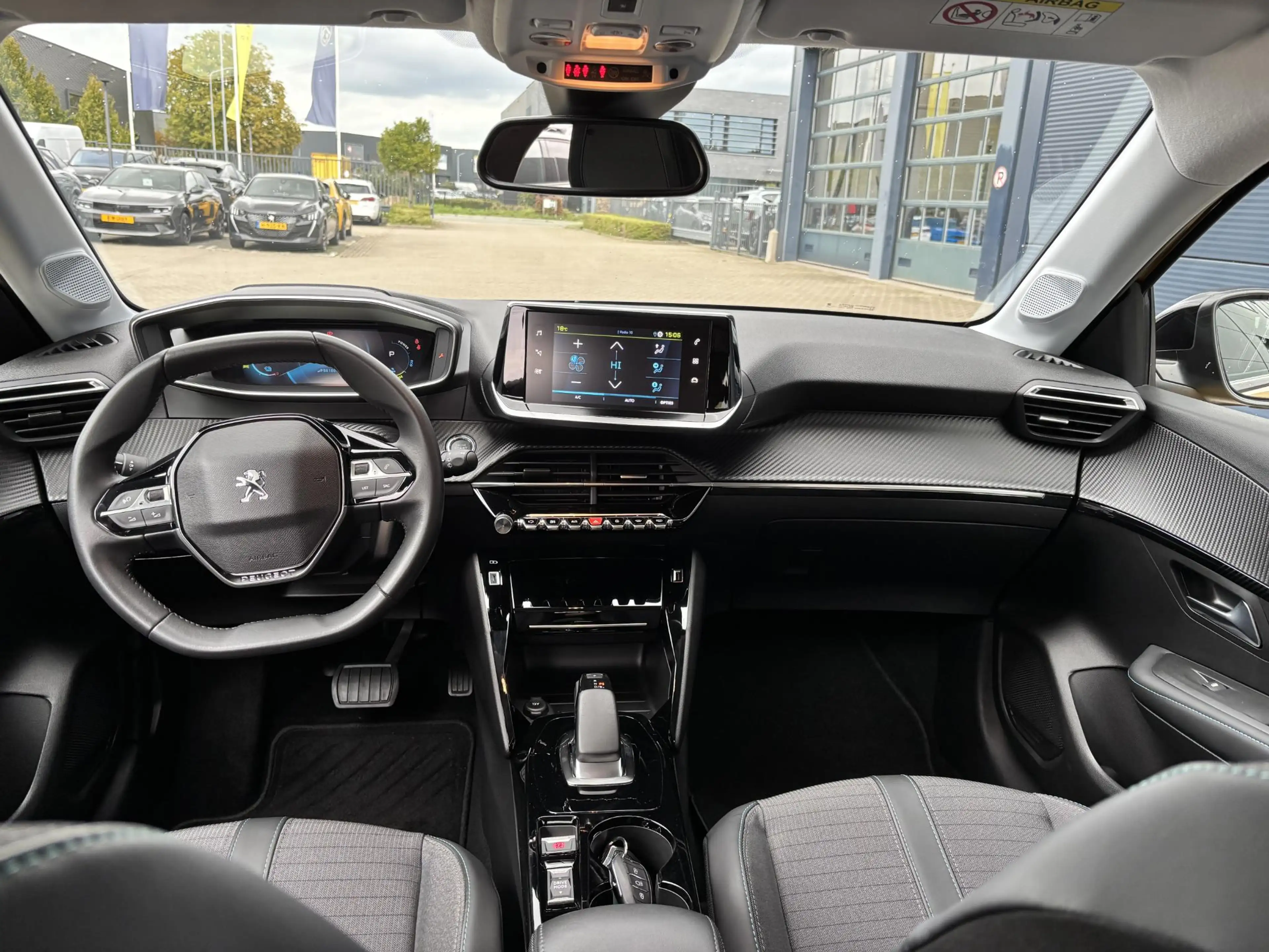 Peugeot e-208 EV Allure Pack 50 kWh | Apple Carplay/Android Auto — photo 9