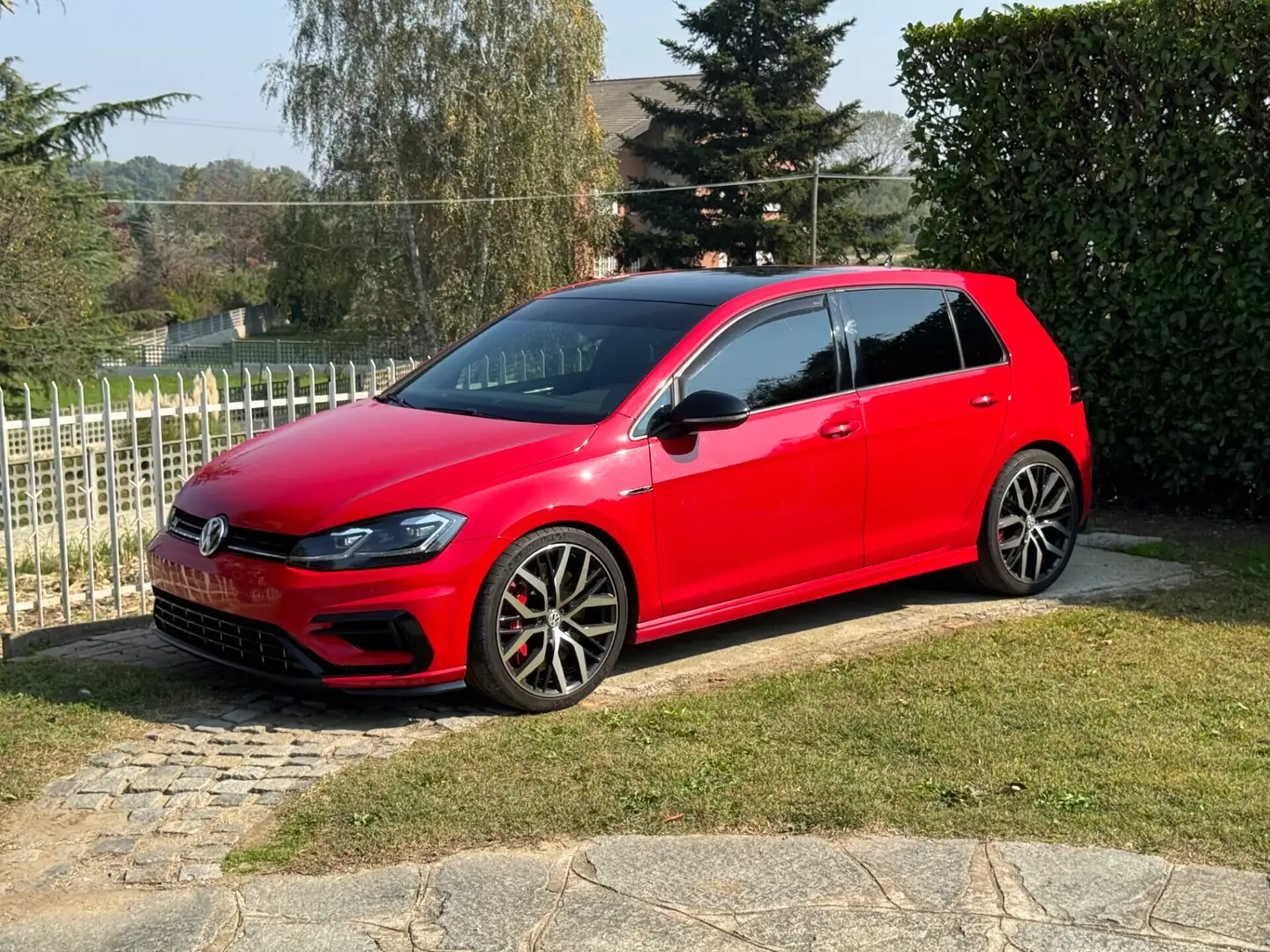 Volkswagen Golf Golf R 2.0 DSG 5p. Rosso - 1