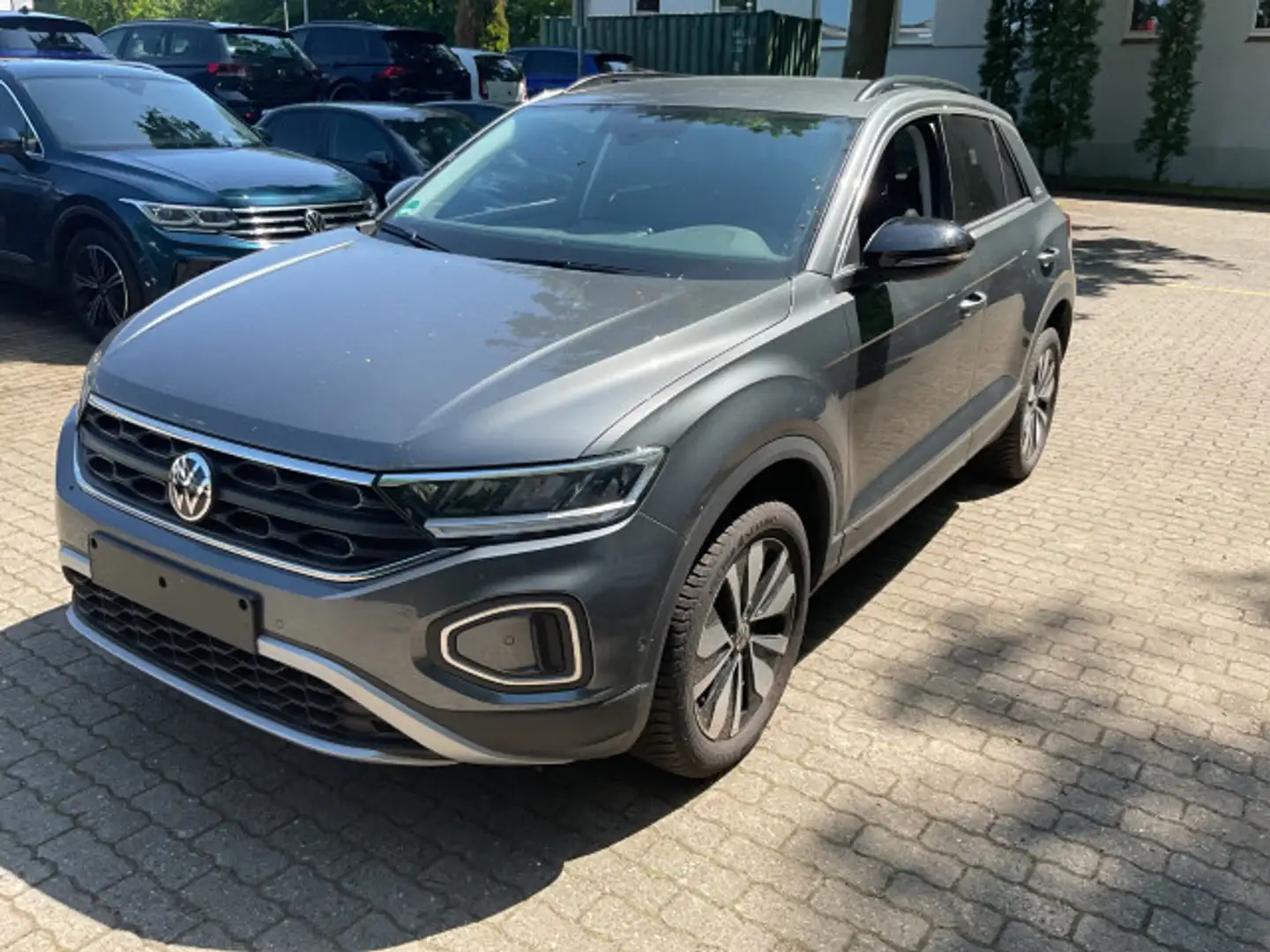 Volkswagen T-Roc 1.0 TSI Goal Kamera Klima LED Navi Sitzhzg Grau - 2