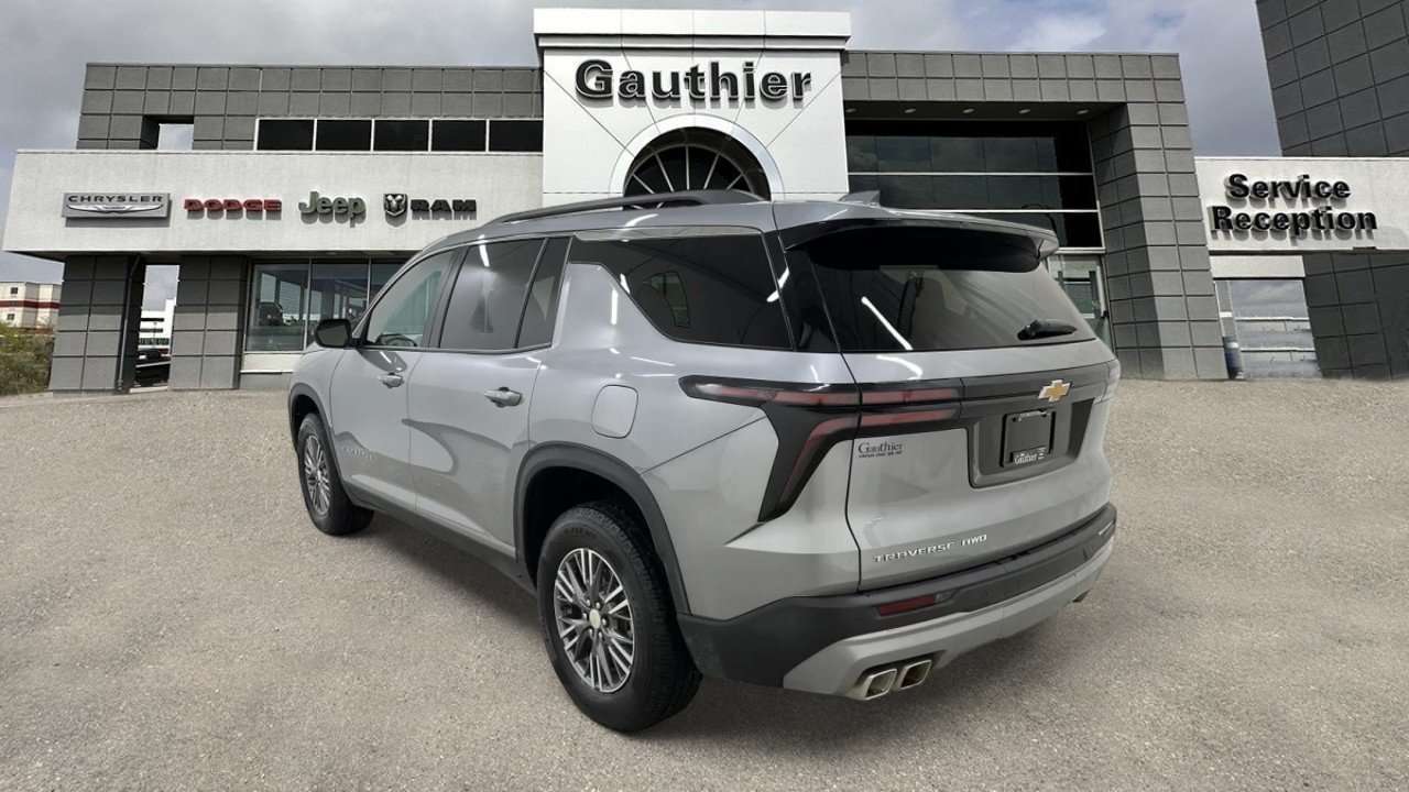 2026 Chevrolet Traverse LT — photo 4