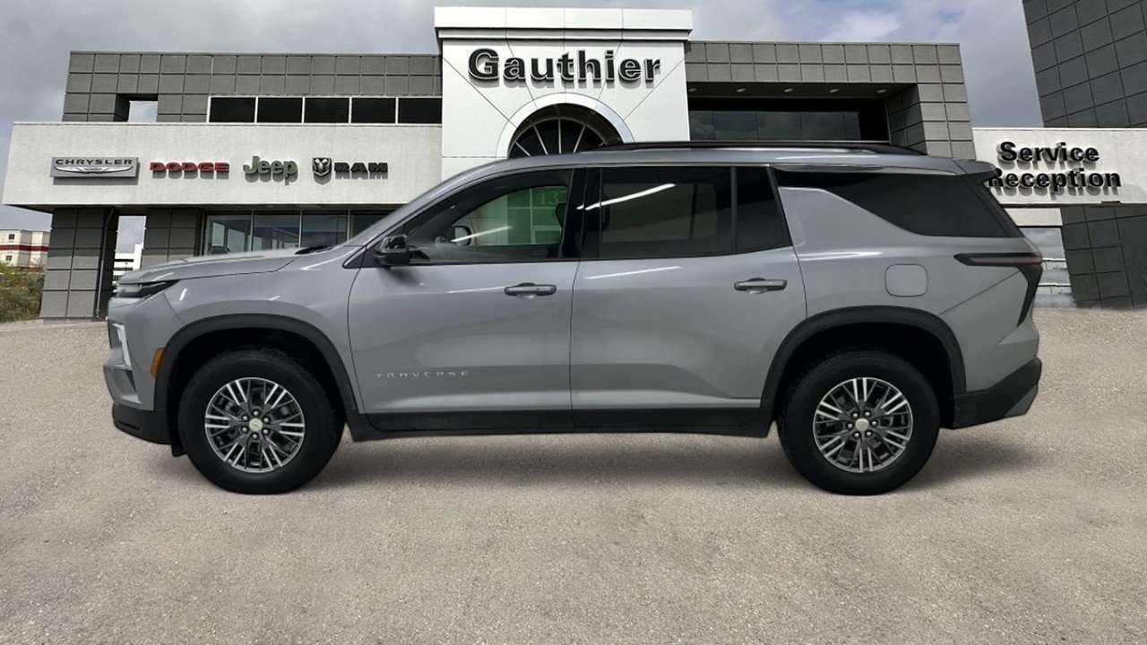 2026 Chevrolet Traverse LT — photo 3