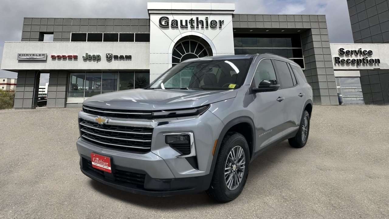 2026 Chevrolet Traverse LT — photo 2