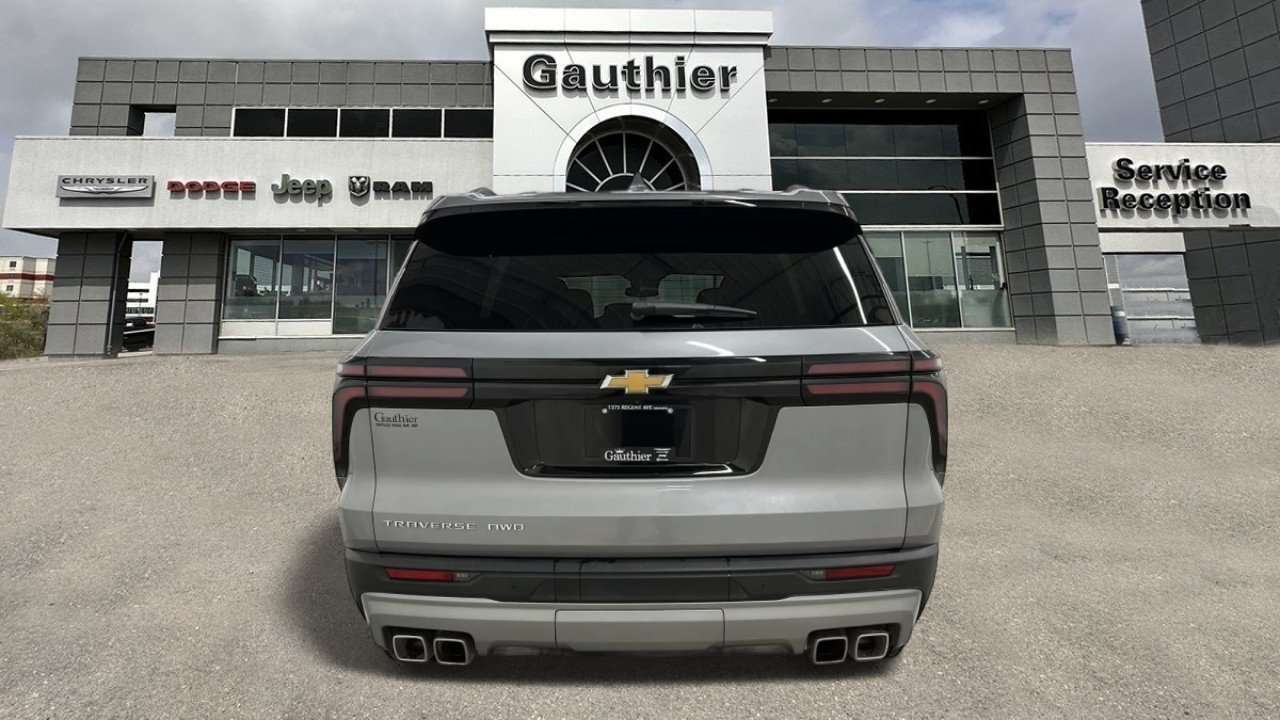 2026 Chevrolet Traverse LT — photo 5