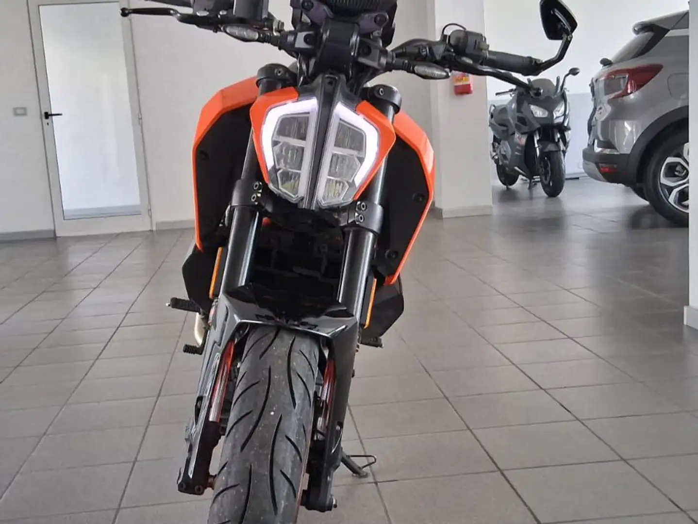 KTM 390 Duke sport Oranžová - 2