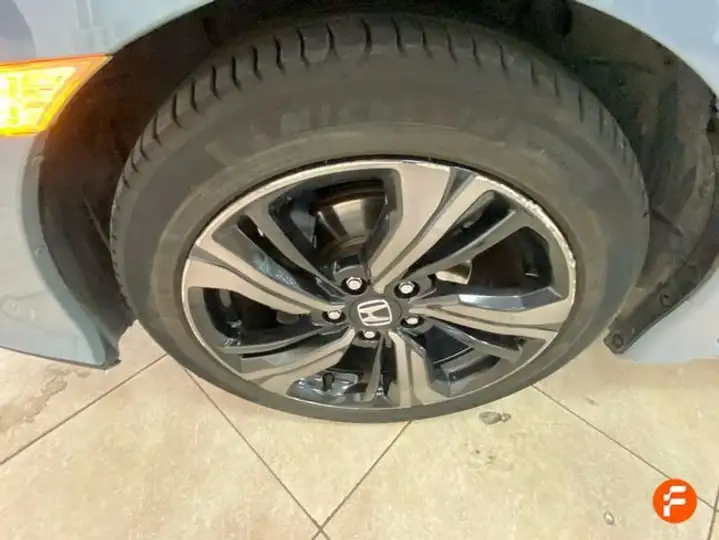 Honda Civic 1.0 VTEC Turbo Executive 2019, foto 16