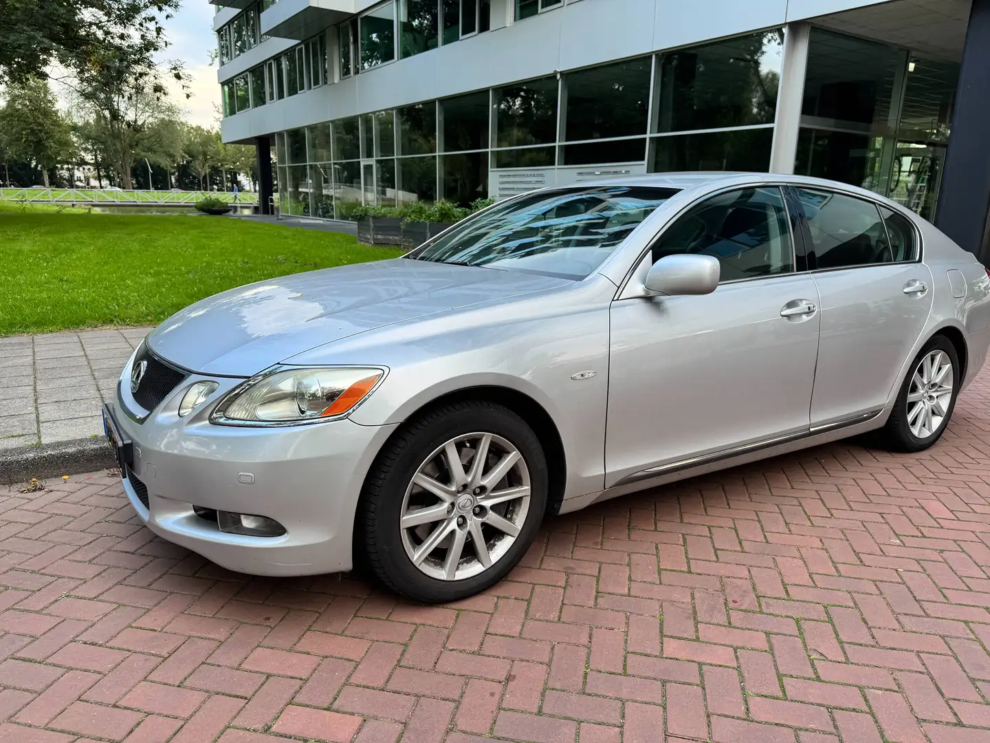 Lexus GS 300 Executive · 3.0 V6 249 pk · Mark Levinson · Leder · Stoelkoeling · APK 06-2027 Grau - 1