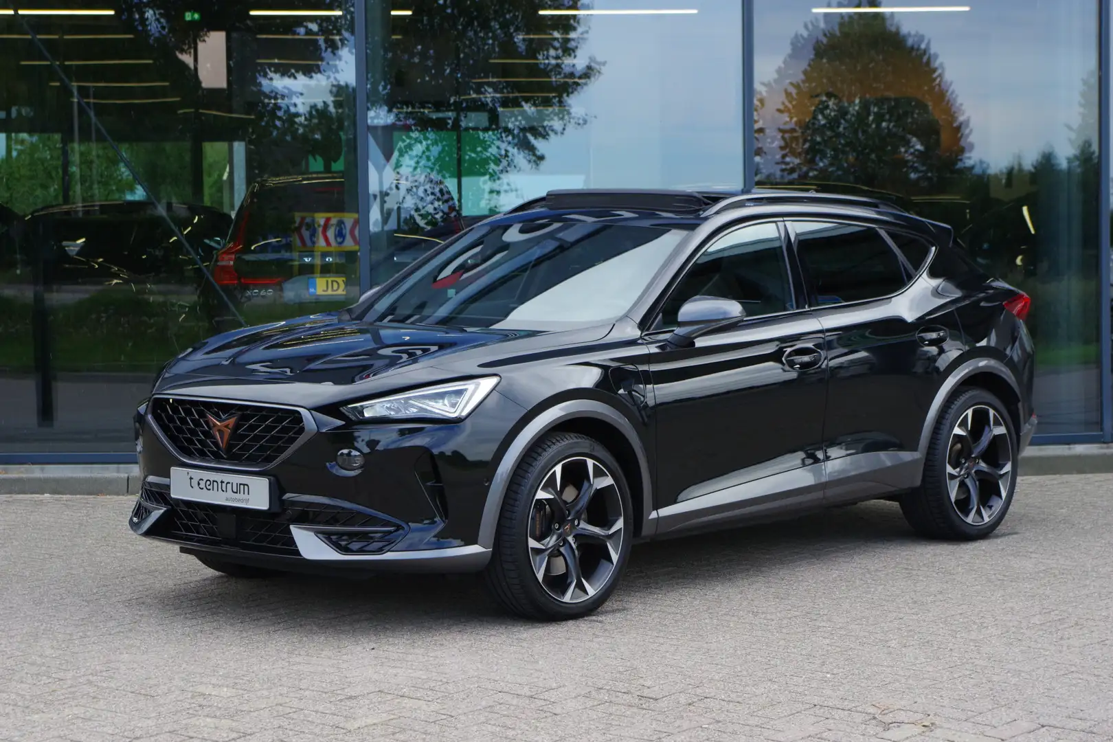 CUPRA Formentor 1.4 Plug-In Hybride *15 + Voorradig in diverse uit Zwart - 2
