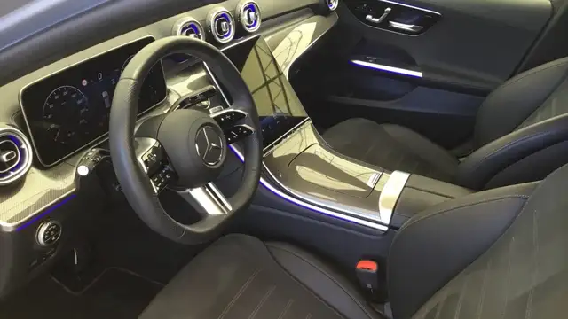 Mercedes-Benz C-Class view 6