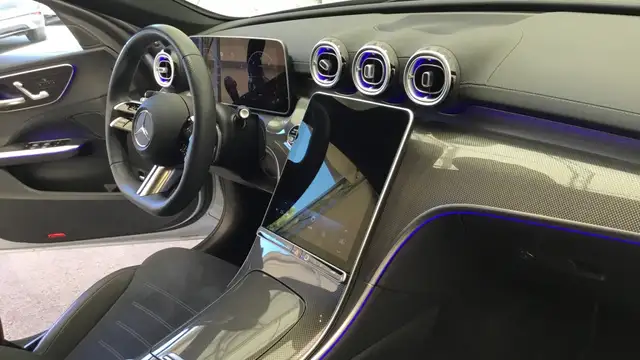 Mercedes-Benz C-Class view 10