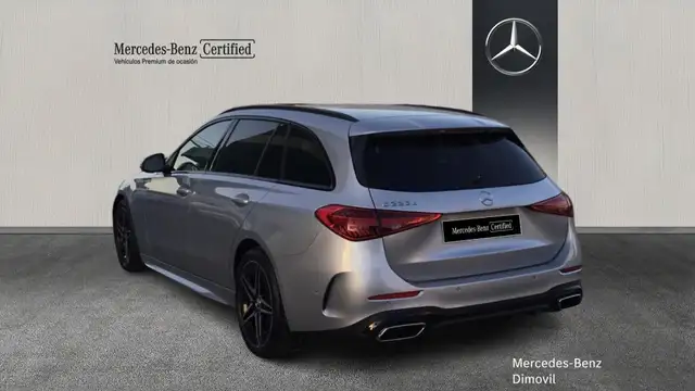 Mercedes-Benz C-Class view 4