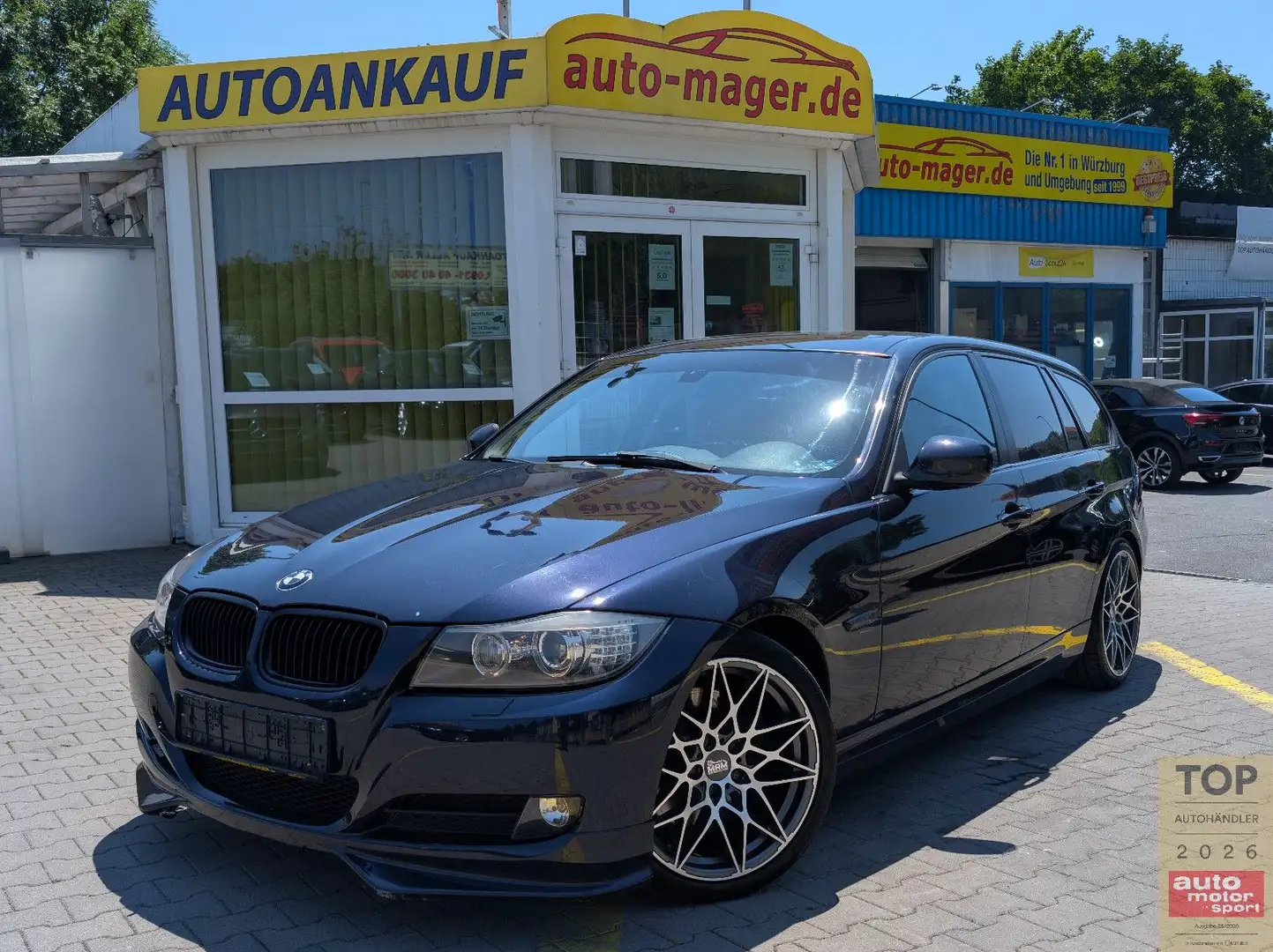 BMW 328 xi Touring*2.Hd*AHK*PANO*BiXen*Memory*OhneTüv Blau - 1