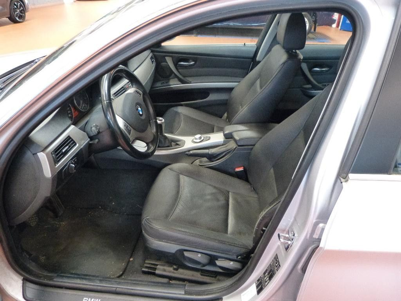 BMW 330 d xDrive Limousine Xenon Navi-Prof. Leder SHZ — photo 4