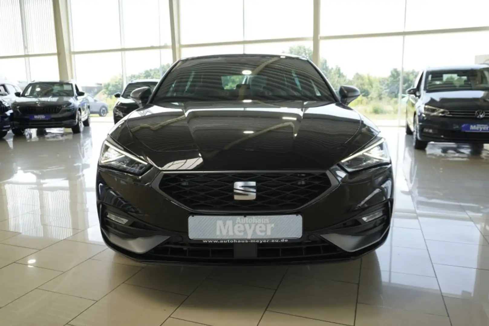 SEAT Leon FR 2,0TDI DSG aAHK/Pano/Matrix/Navi/DCC/Kamera Noir - 2