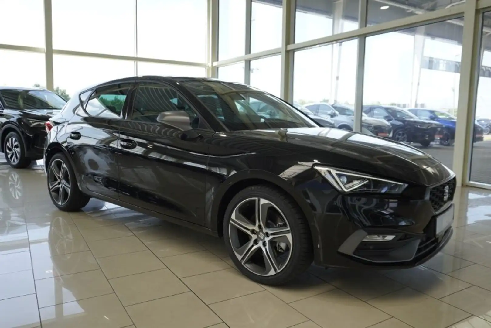 SEAT Leon FR 2,0TDI DSG aAHK/Pano/Matrix/Navi/DCC/Kamera Noir - 1
