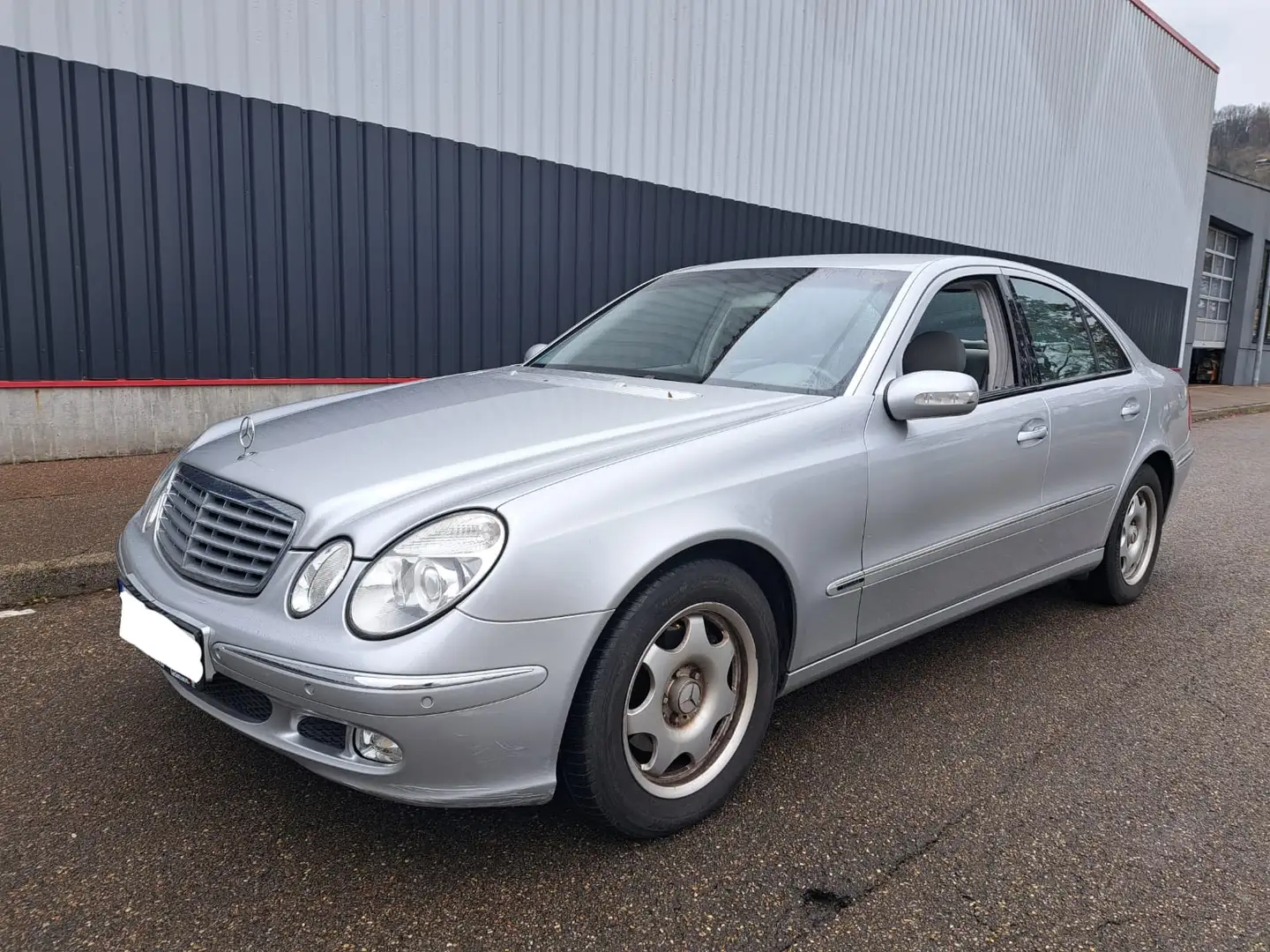 Mercedes-Benz E 240 Mercedes E240,Automatik,Lim,TÜV 01,26 Orig Km Silber - 2