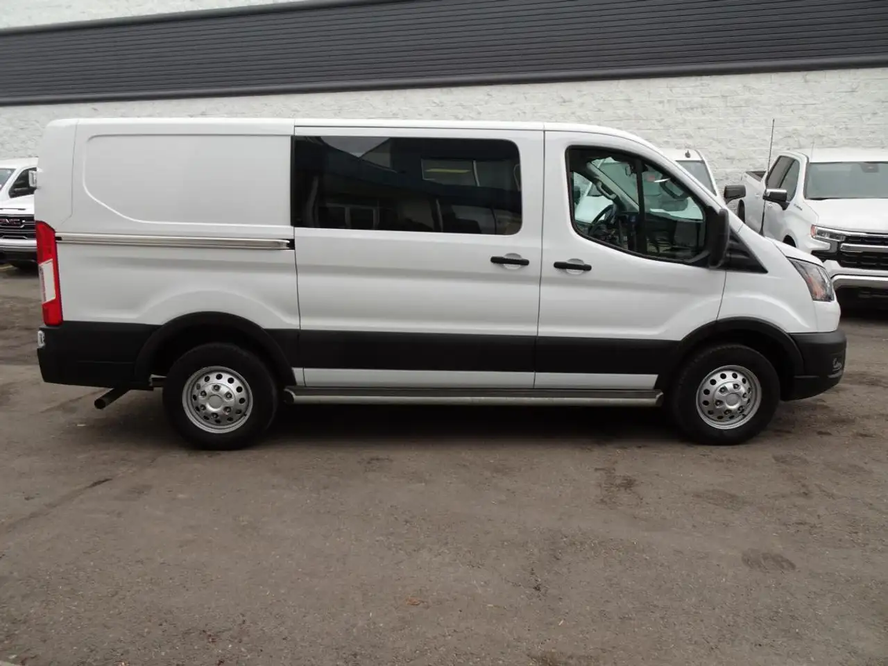 Ford Transit Cargo Van снимка Ford Transit Cargo Van
