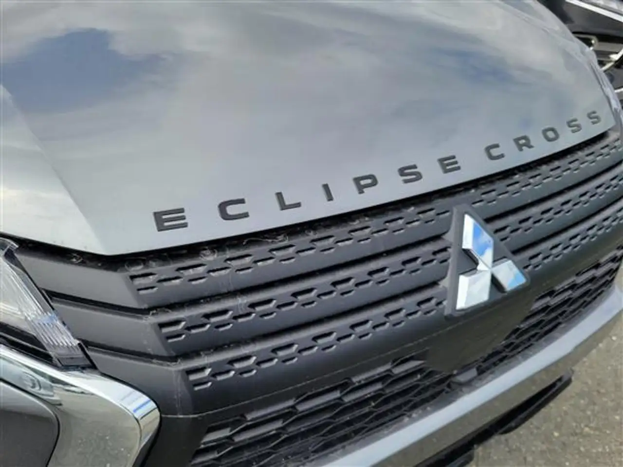 Mitsubishi Eclipse Cross снимка Mitsubishi Eclipse Cross