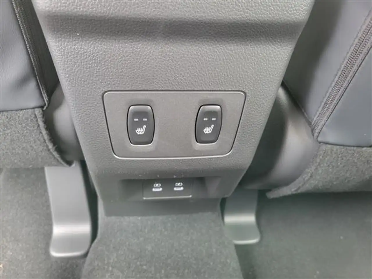 Mitsubishi Eclipse Cross снимка Mitsubishi Eclipse Cross