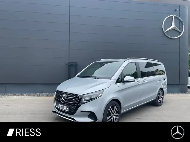 Mercedes-Benz null
